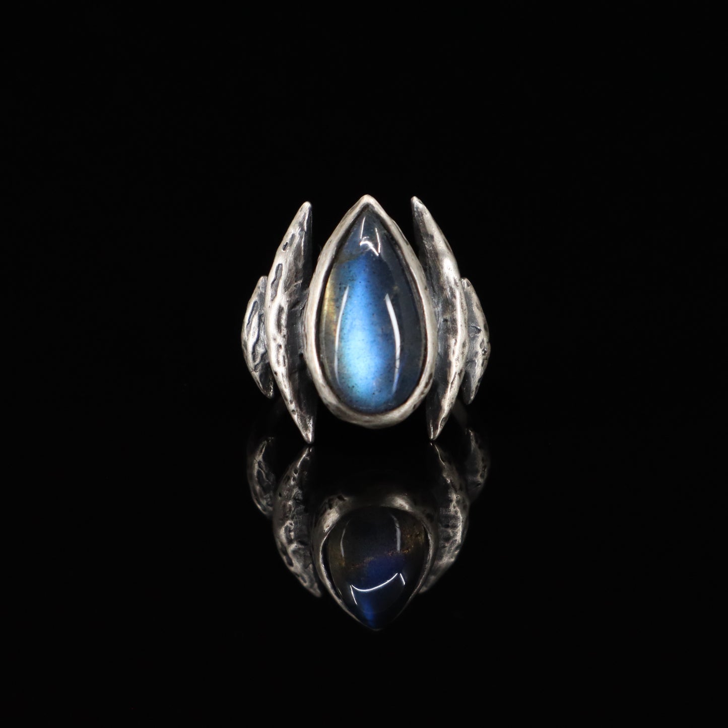 Lestat Ring (Grey Moonstone and Labradorite)