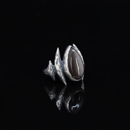 Lestat Ring (Grey Moonstone and Labradorite)