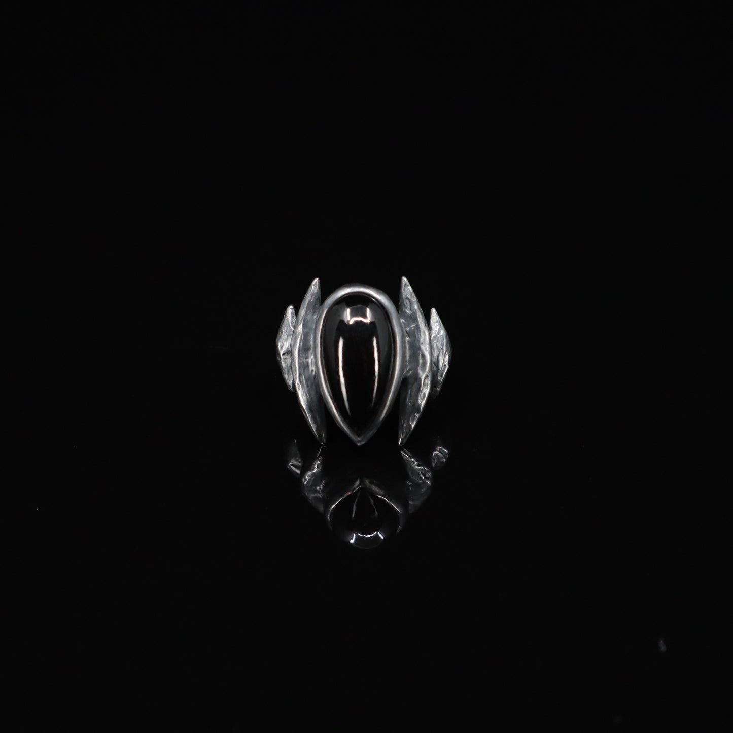 Lestat Ring (Onyx)