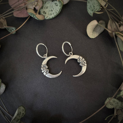 Luna Magnus Hoop Earrings