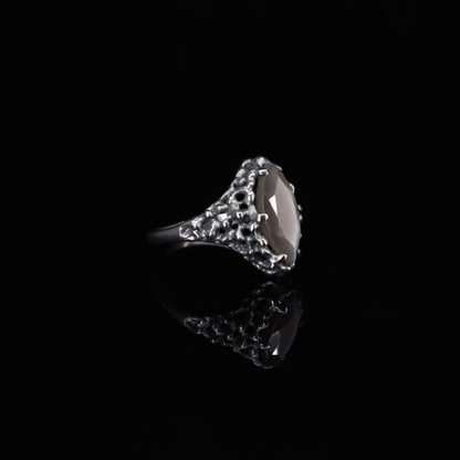 Aphrodite Ring (Grey Moonstone and Onyx)