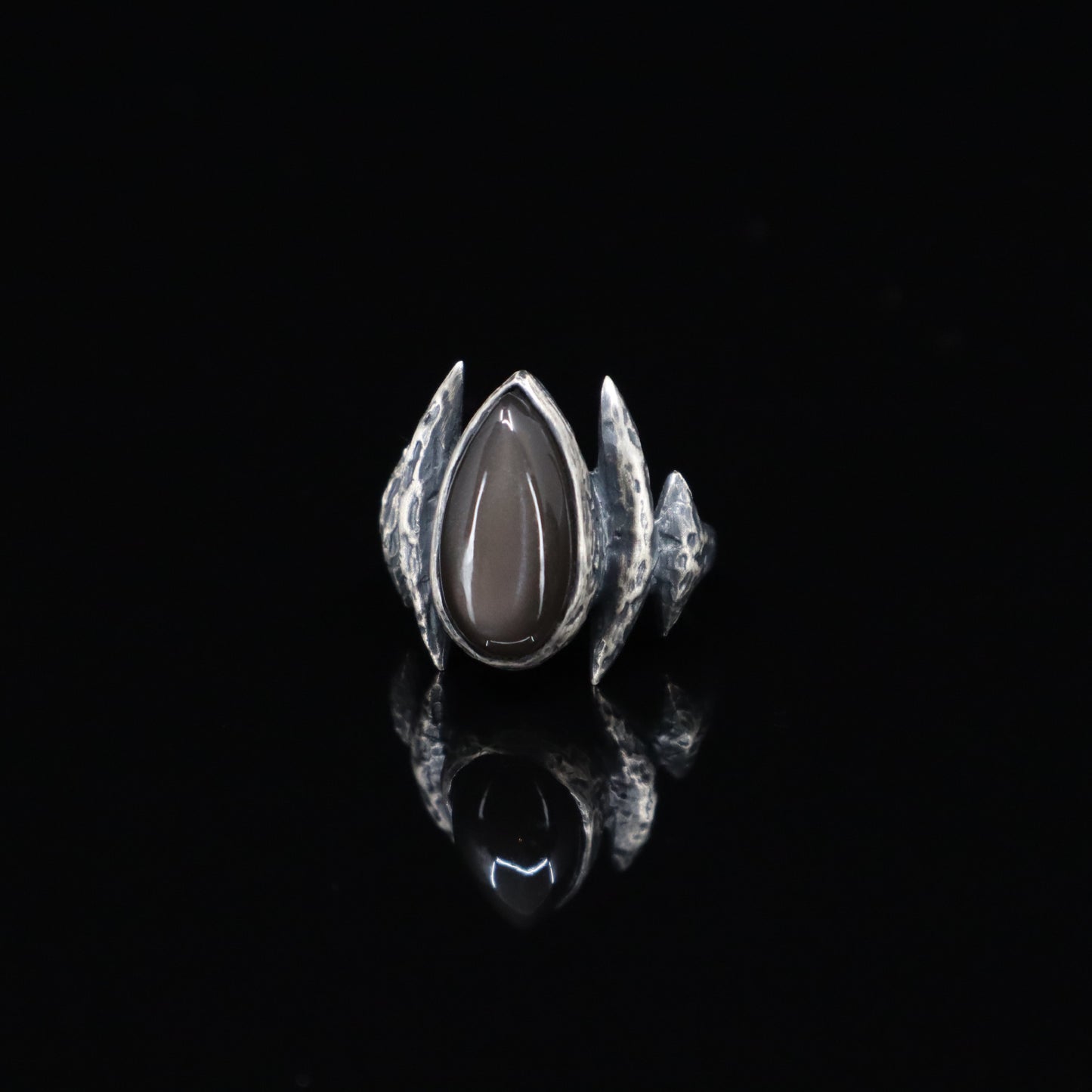 Lestat Ring (Grey Moonstone and Labradorite)